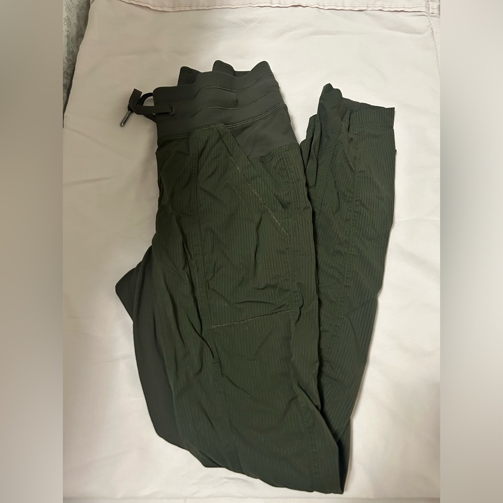 luluemon street to studia pant
